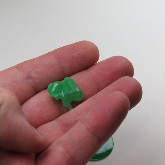 Jade Bangle & Ring & 3 carved pendent Lot Sale. - Picture 4 of 12